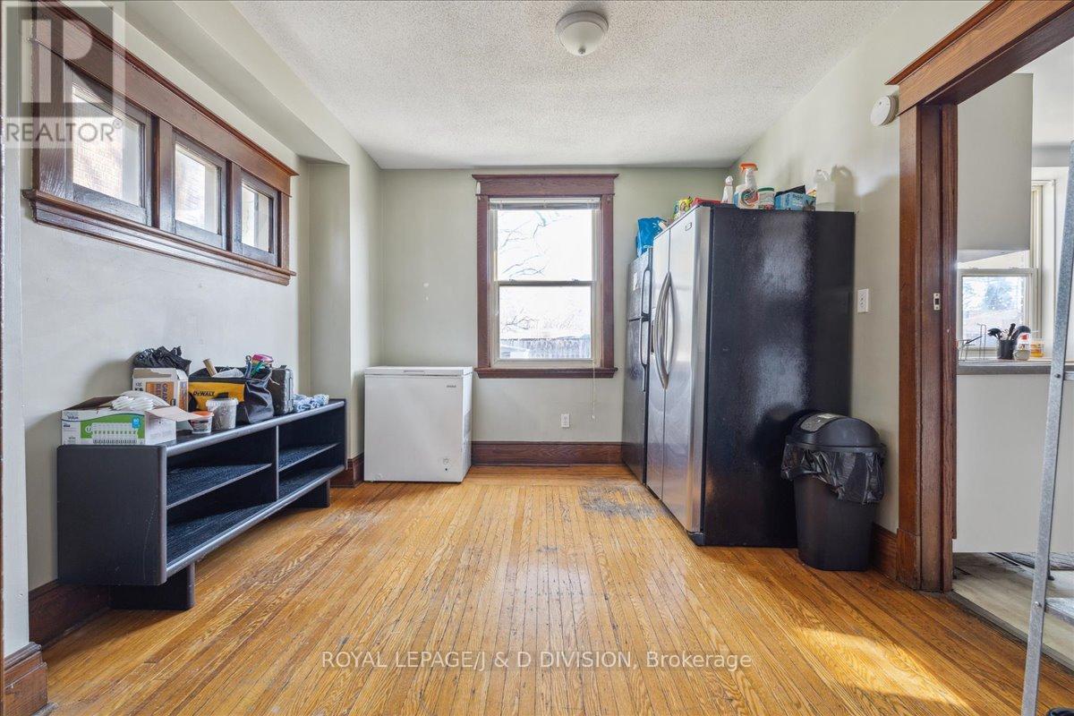 59 Paisley Avenue S, Hamilton, ON - Indoor Photo Showing Other Room