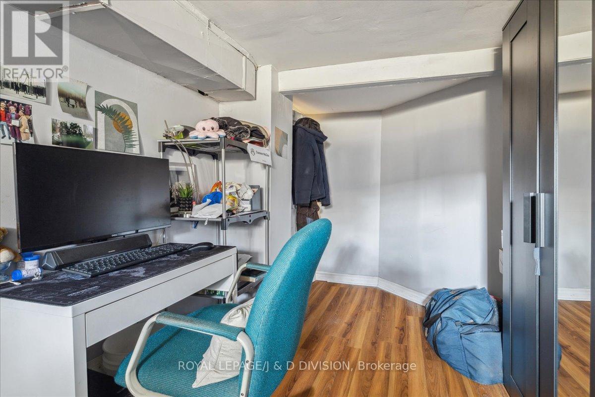 59 Paisley Avenue S, Hamilton, ON - Indoor With Storage