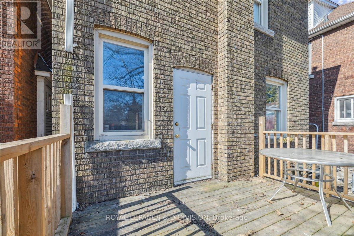 59 Paisley Avenue S, Hamilton, ON - Outdoor With Deck Patio Veranda