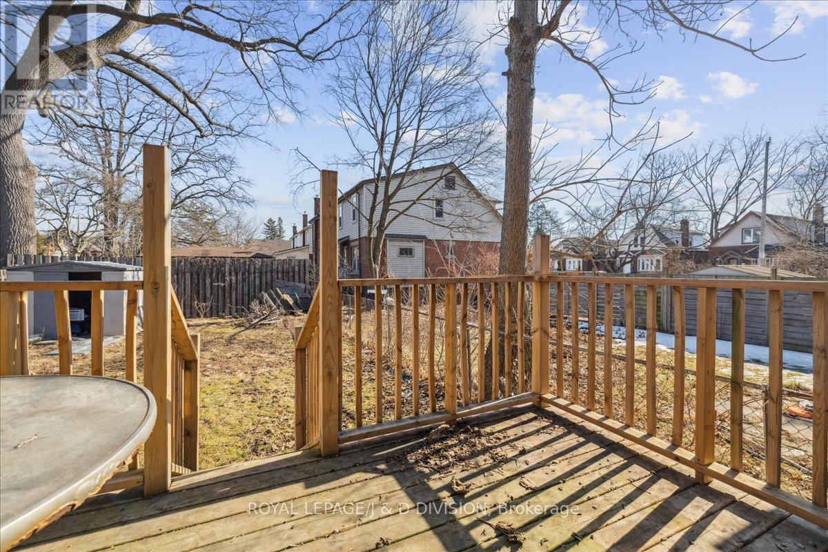 59 Paisley Avenue S, Hamilton, ON - Outdoor