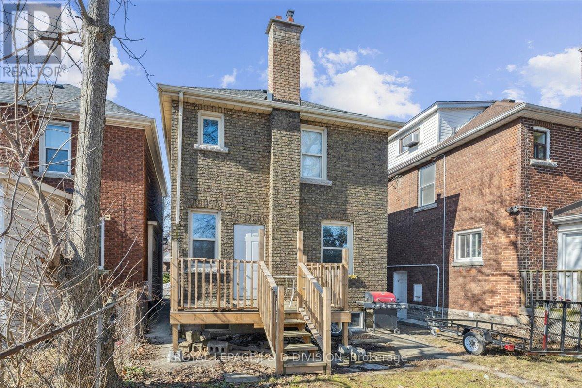 59 Paisley Avenue S, Hamilton, ON - Outdoor