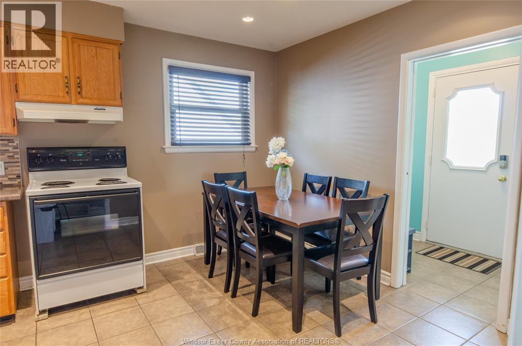 1077 Fairview, Windsor, ON - Indoor