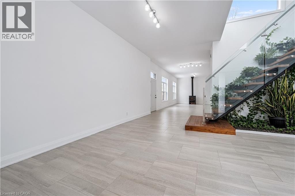 149 Woolwich Street, Waterloo, ON - Indoor Photo Showing Other Room