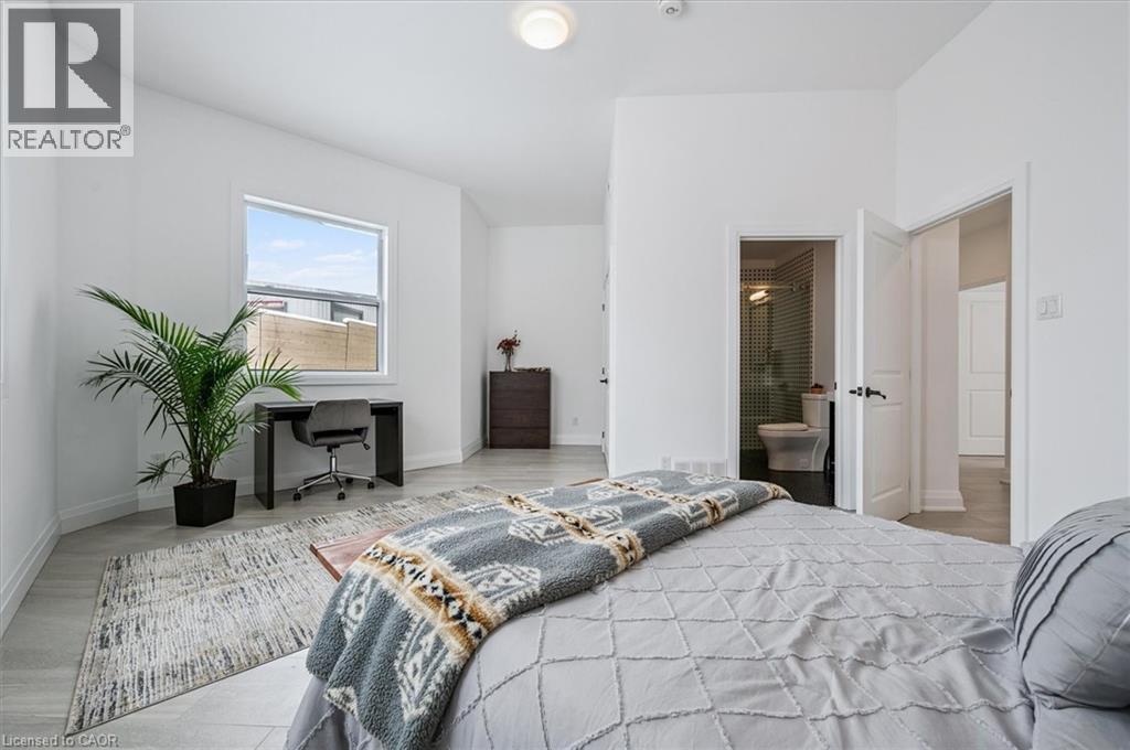 149 Woolwich Street, Waterloo, ON - Indoor Photo Showing Bedroom