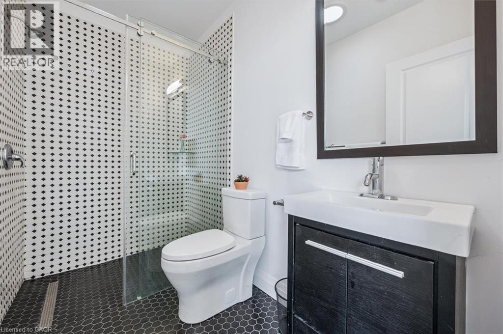 149 Woolwich Street, Waterloo, ON - Indoor Photo Showing Bathroom