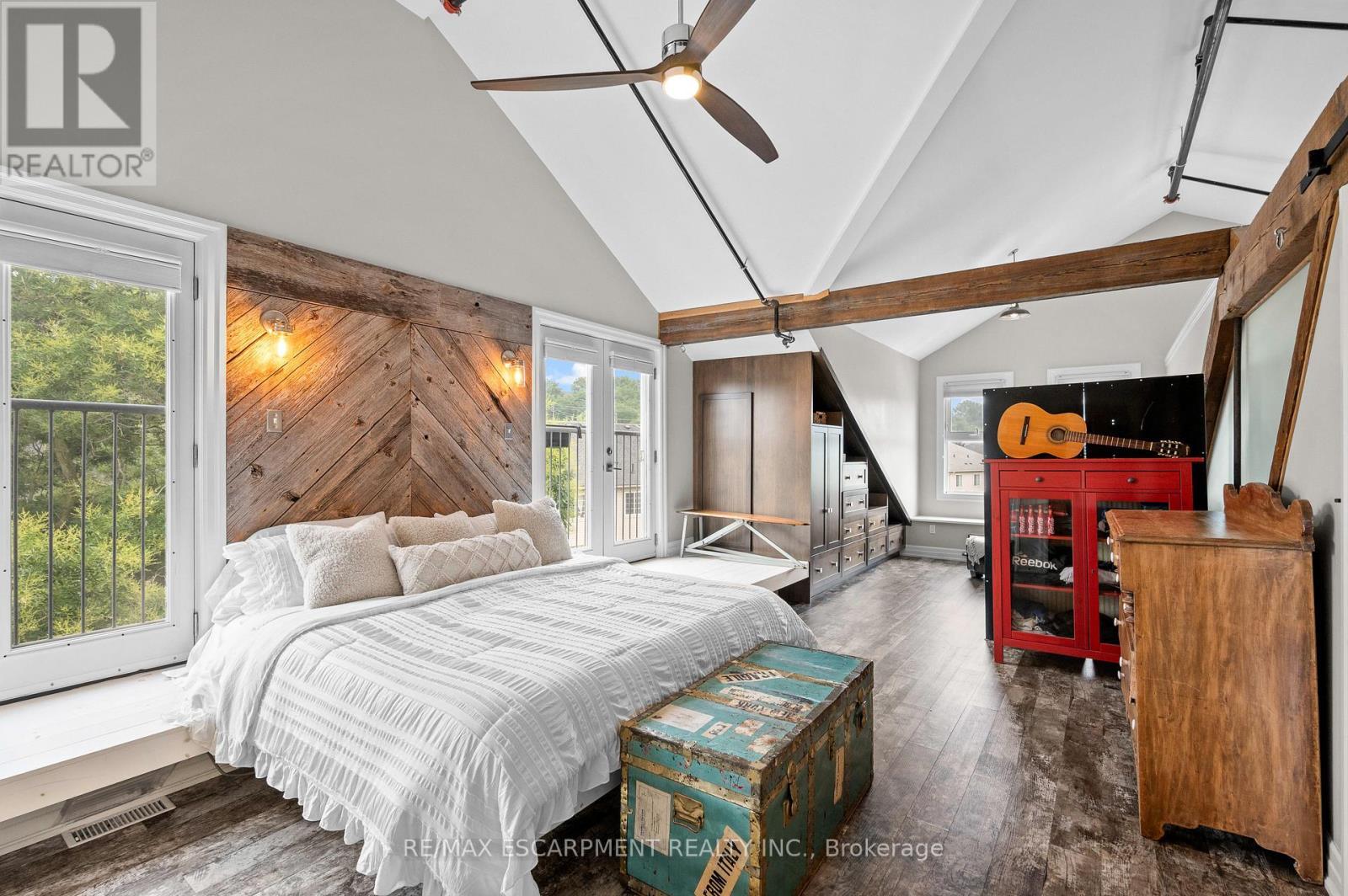 201 - 25 Concession Street, Cambridge, ON - Indoor Photo Showing Bedroom