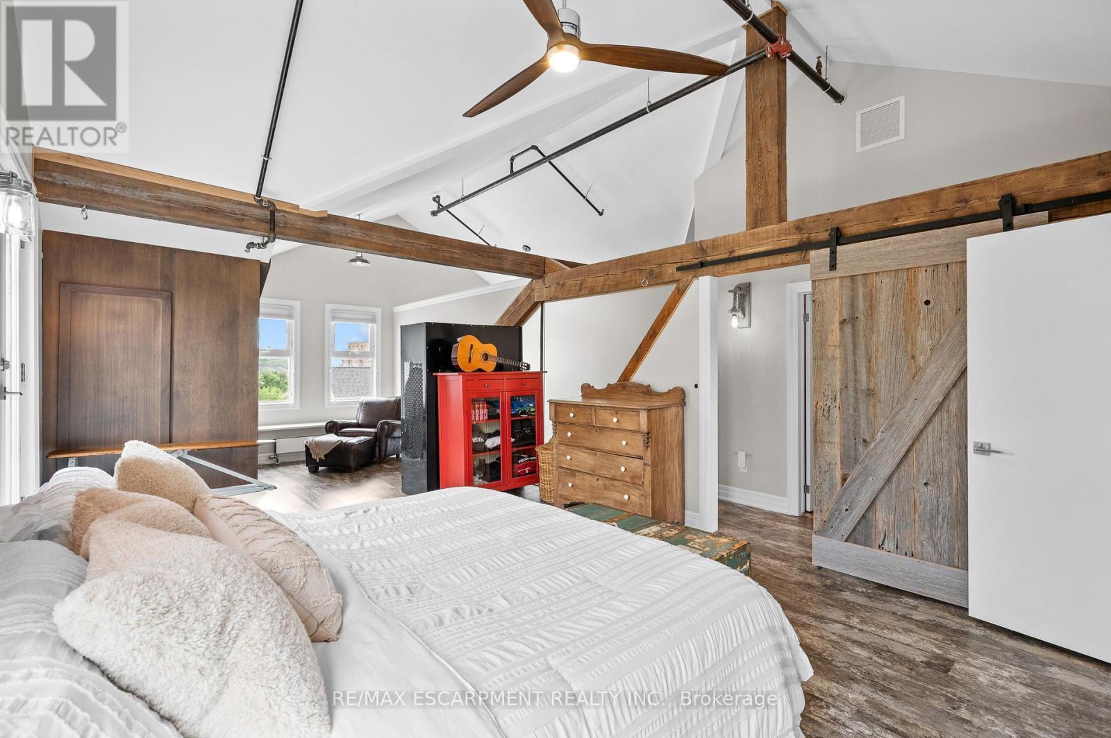 201 - 25 Concession Street, Cambridge, ON - Indoor Photo Showing Bedroom
