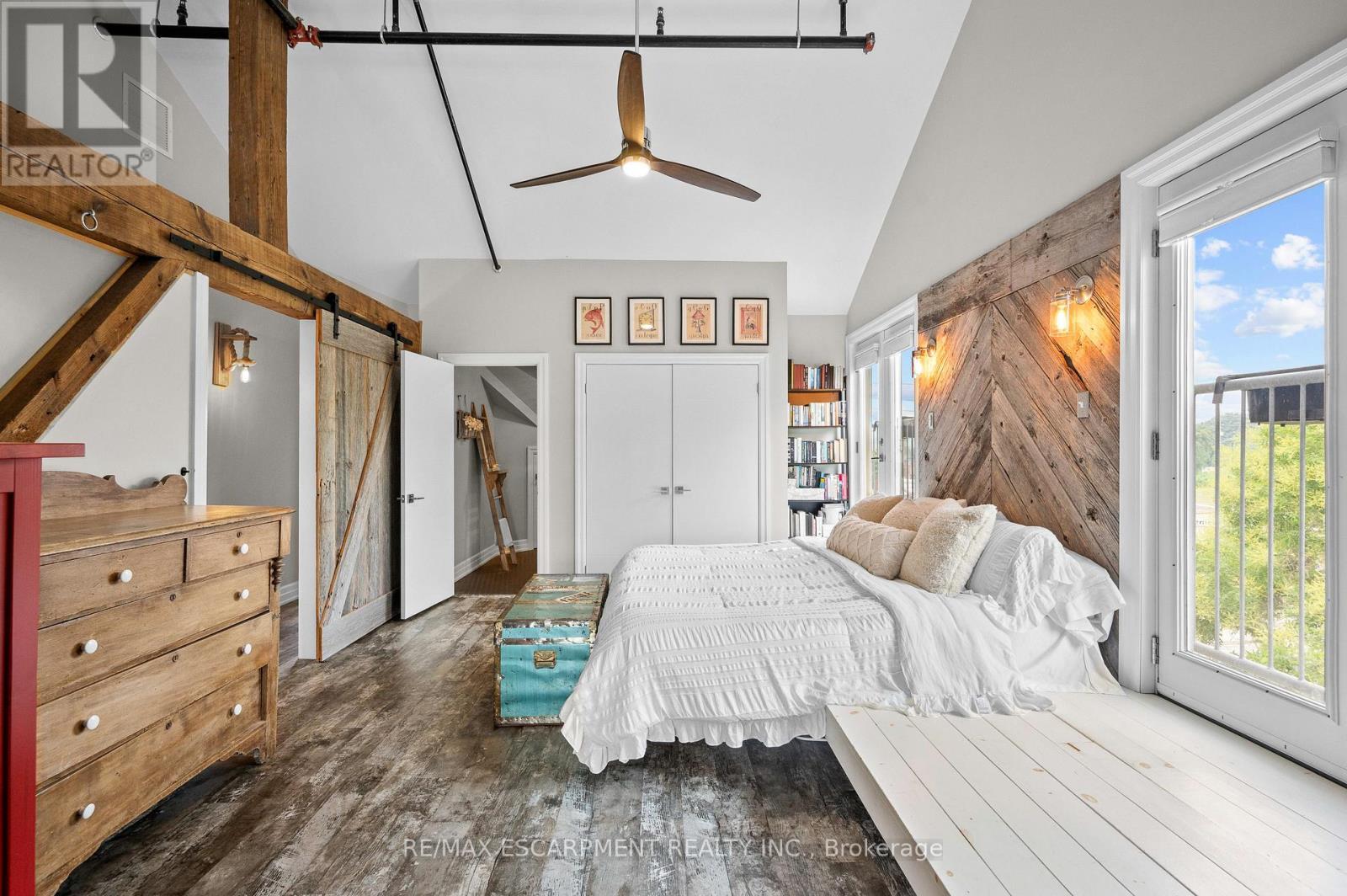 201 - 25 Concession Street, Cambridge, ON - Indoor Photo Showing Bedroom