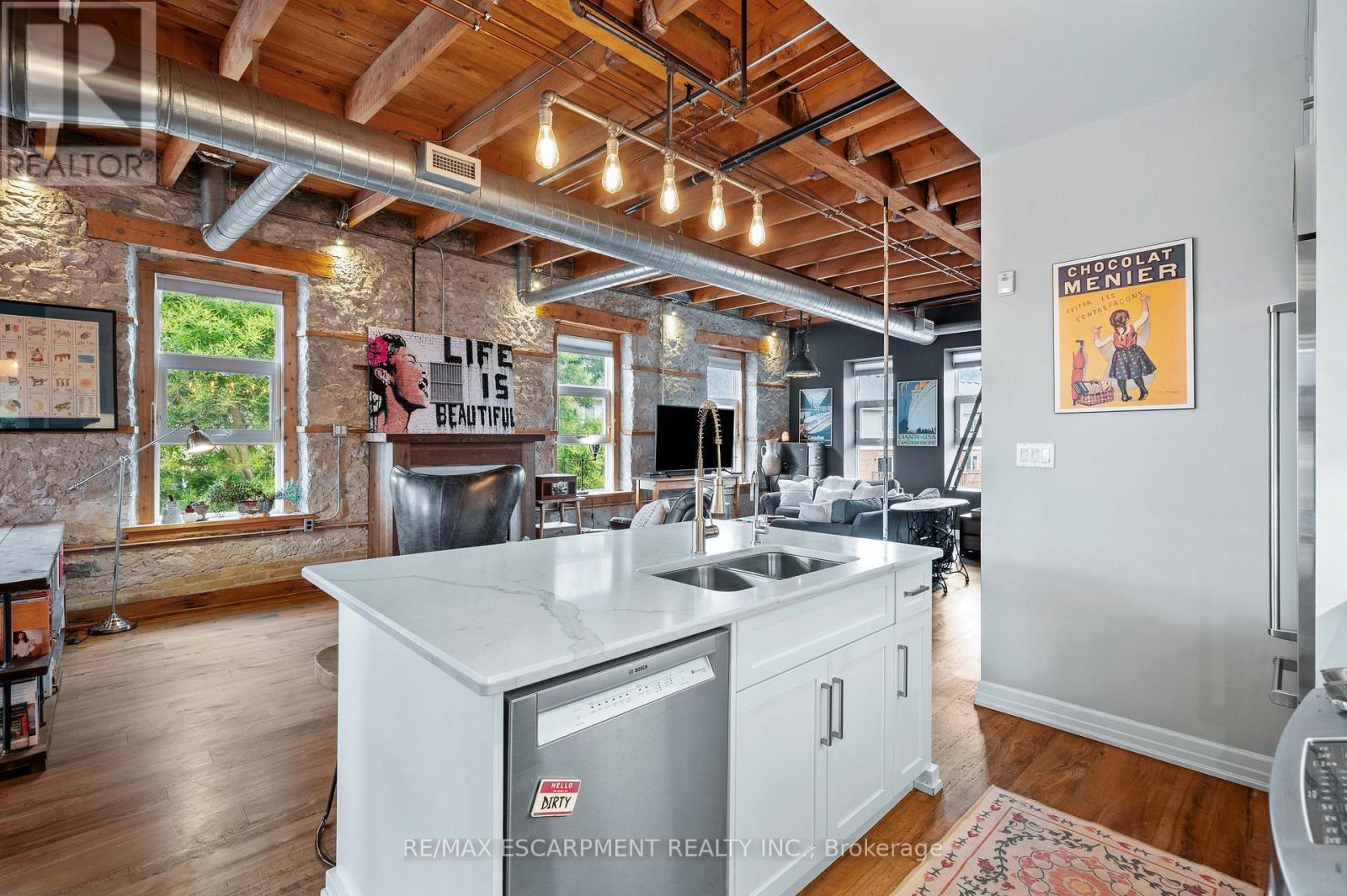 201 - 25 Concession Street, Cambridge, ON - Indoor