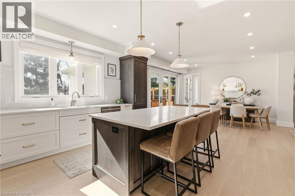 940 Gorton Avenue, Burlington, ON - Indoor