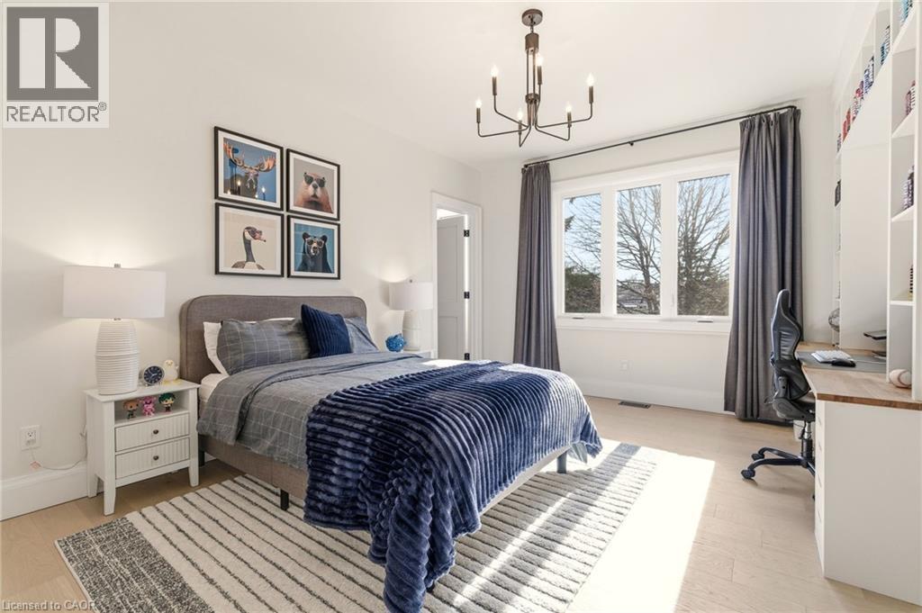 940 Gorton Avenue, Burlington, ON - Indoor Photo Showing Bedroom