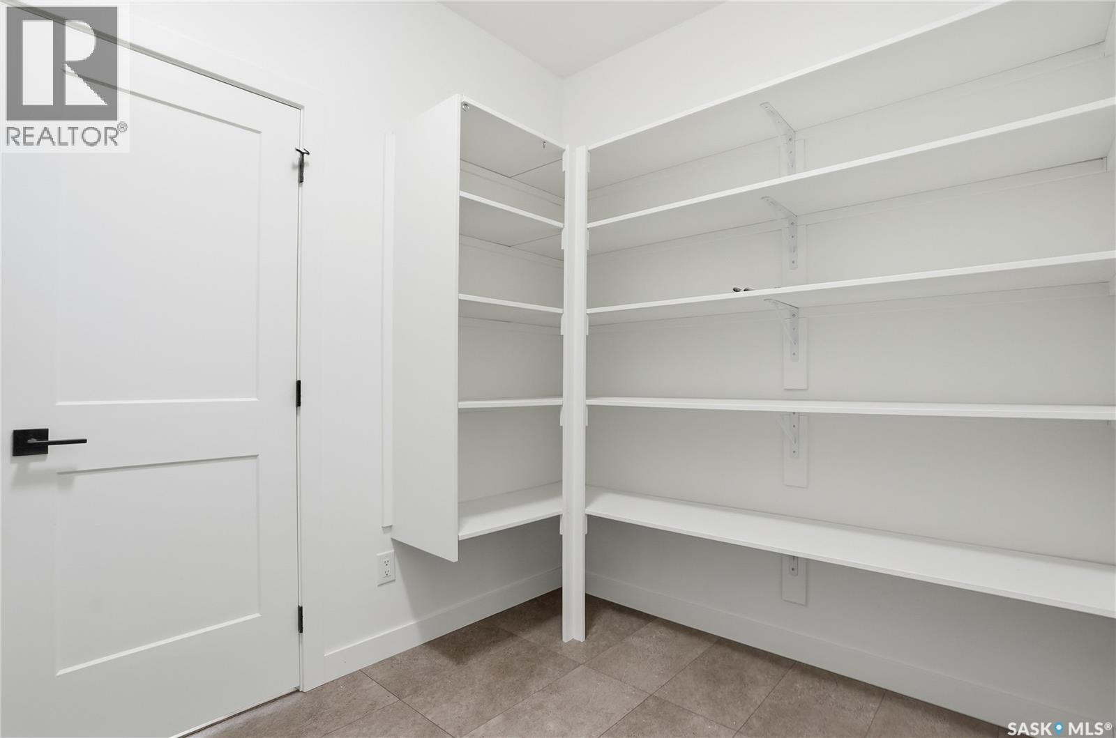330 Aniskotaw Bend, Saskatoon, SK - Indoor With Storage