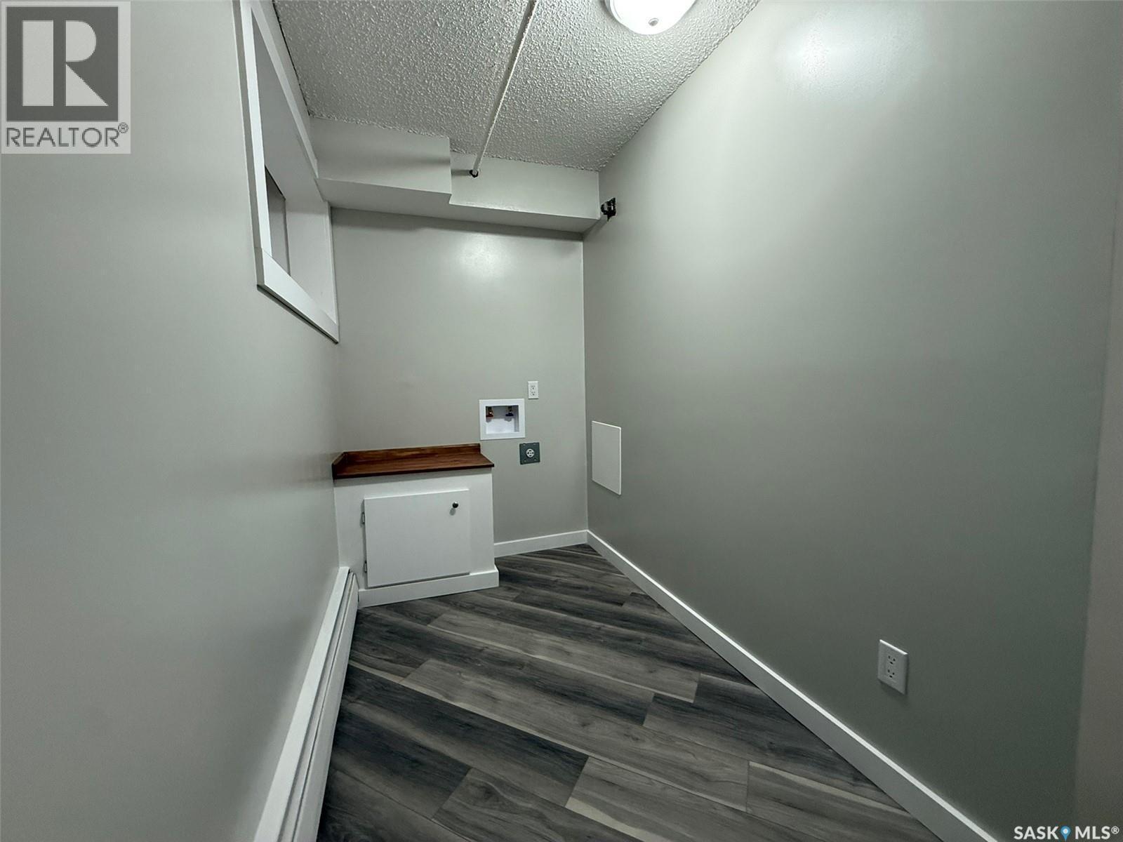 101 1822 Eaglesham Avenue, Weyburn, SK - Indoor Photo Showing Other Room