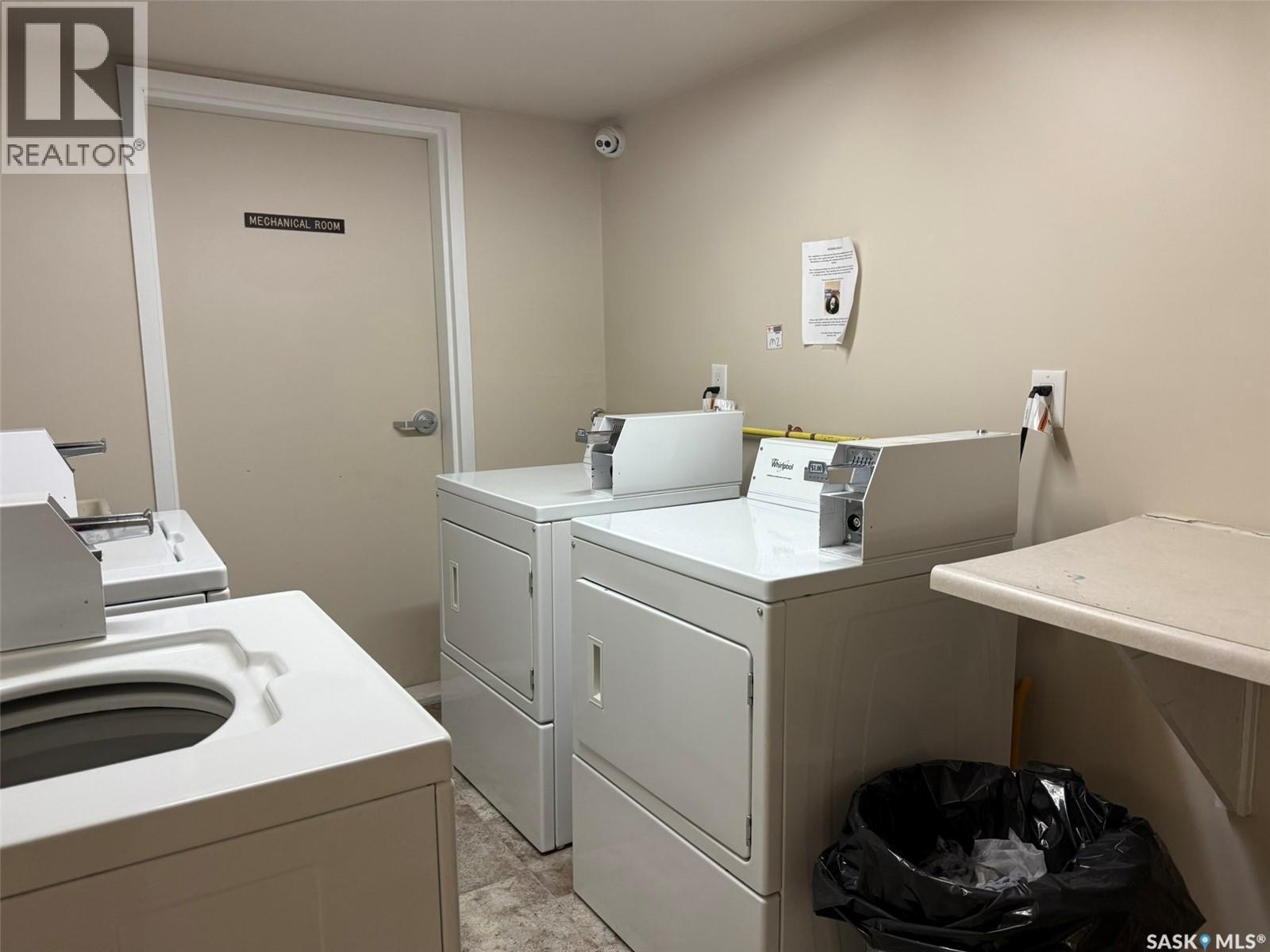 101 1822 Eaglesham Avenue, Weyburn, SK - Indoor Photo Showing Laundry Room