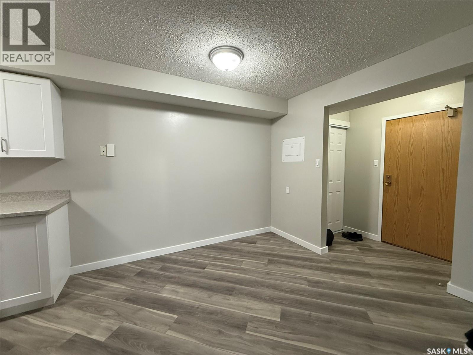 101 1822 Eaglesham Avenue, Weyburn, SK - Indoor Photo Showing Other Room