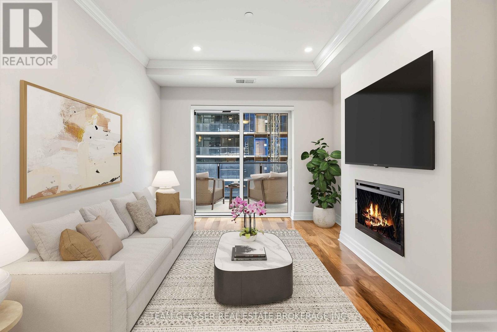 1308 - 505 Talbot Street, London East (East F), ON - Indoor With Fireplace