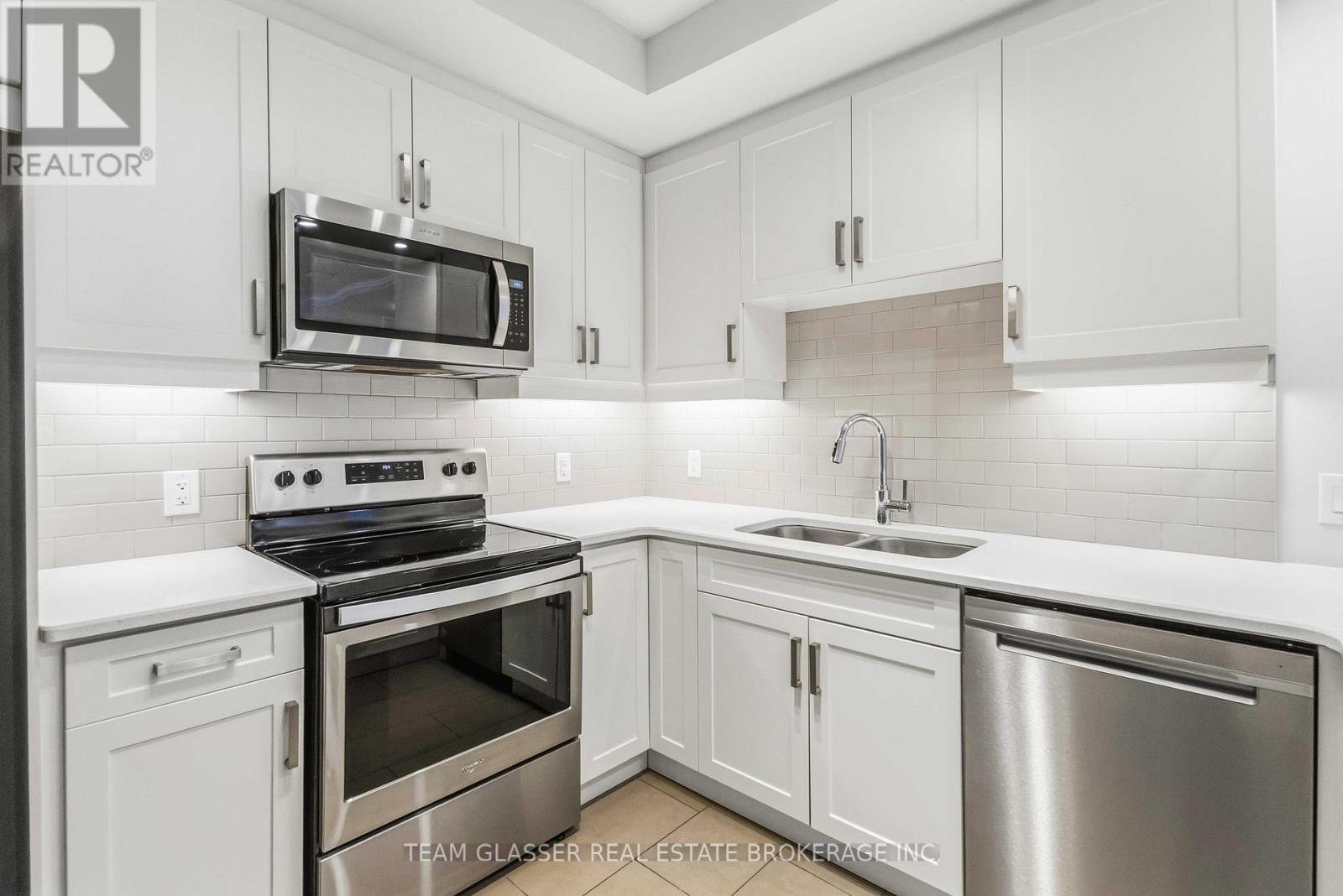 1308 - 505 Talbot Street, London East (East F), ON - Indoor