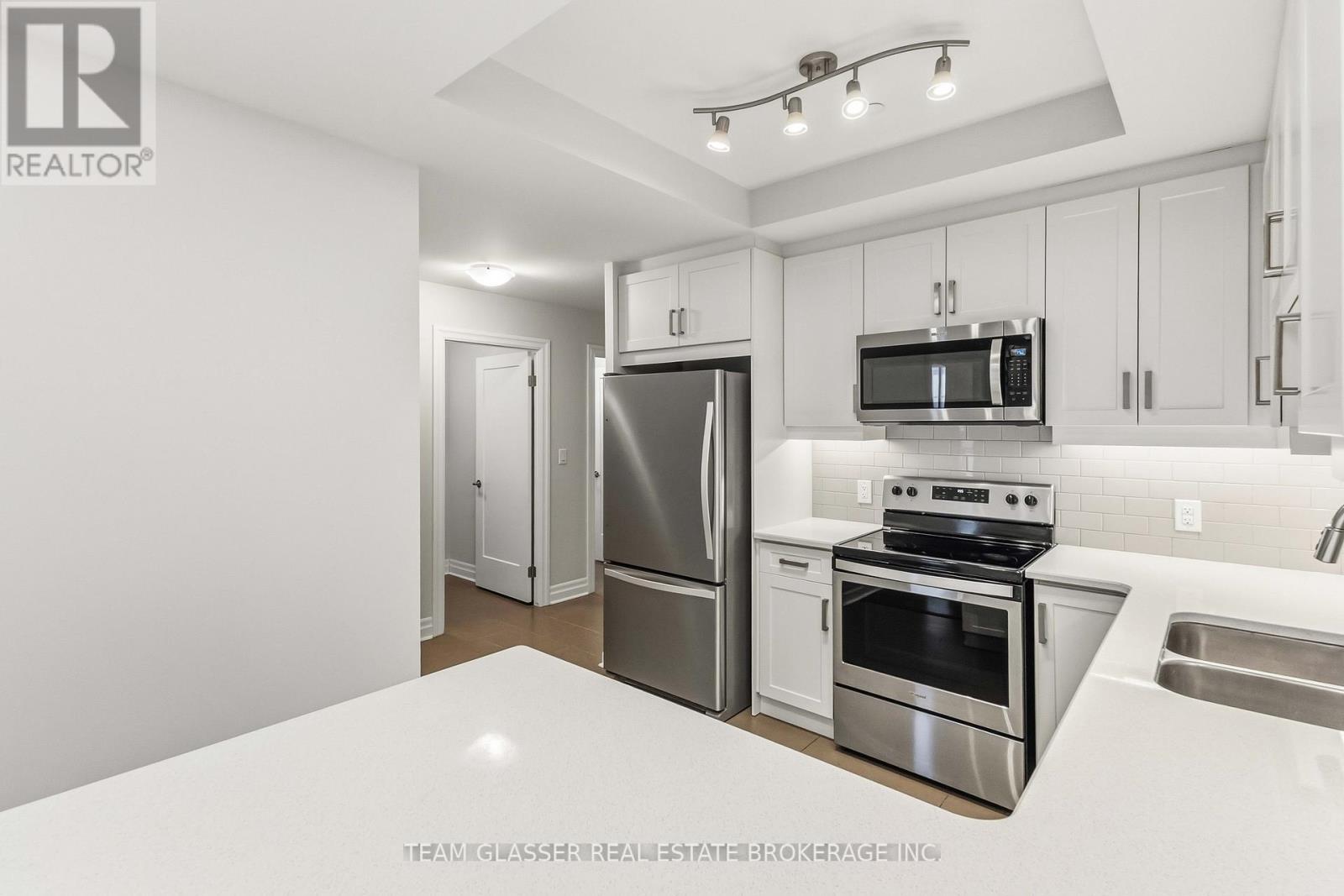 1308 - 505 Talbot Street, London East (East F), ON - Indoor Photo Showing Laundry Room