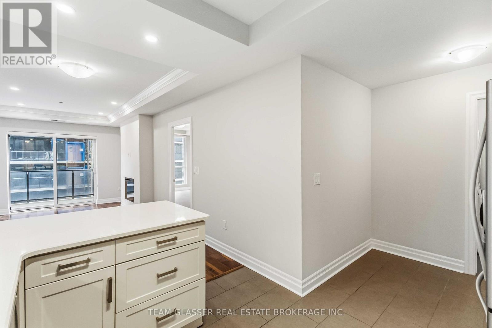 1308 - 505 Talbot Street, London East (East F), ON - Indoor Photo Showing Bathroom