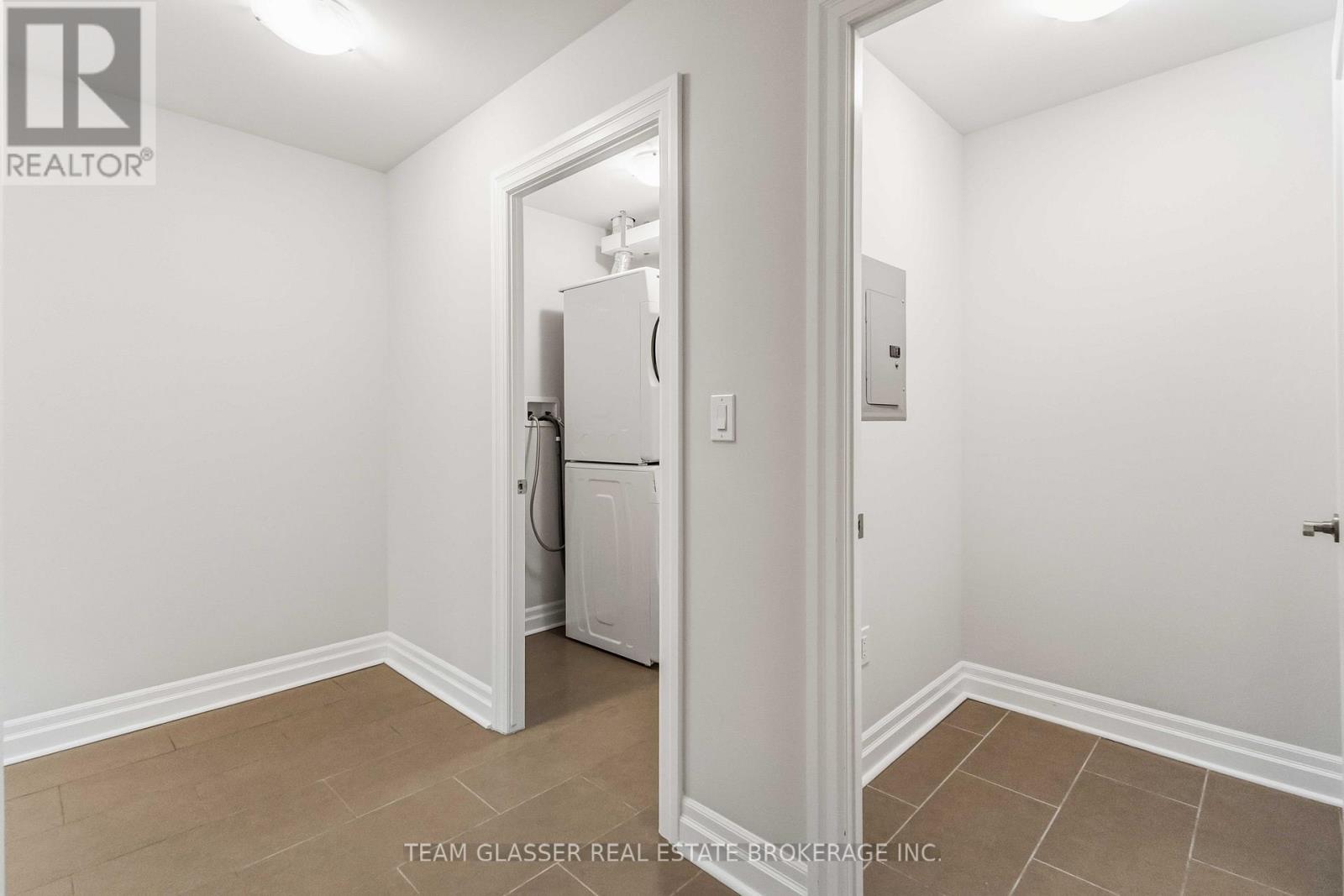 1308 - 505 Talbot Street, London East (East F), ON - Indoor Photo Showing Bathroom
