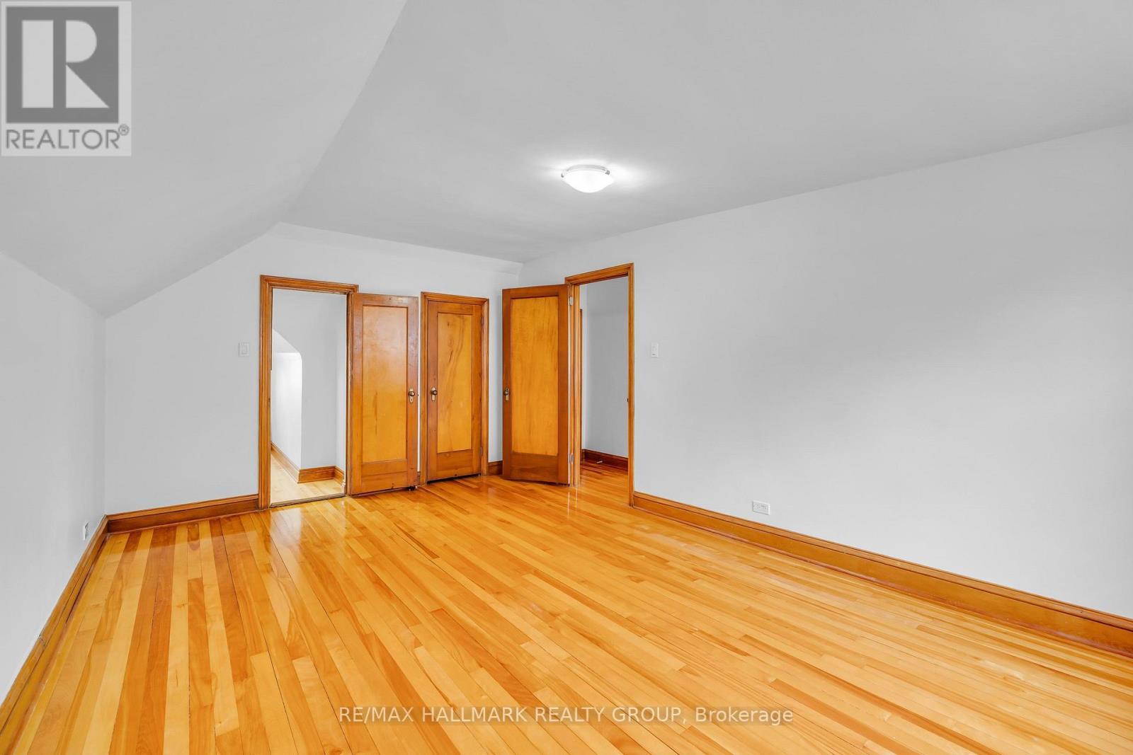 150 Ruskin Street, Ottawa, ON - Indoor Photo Showing Other Room