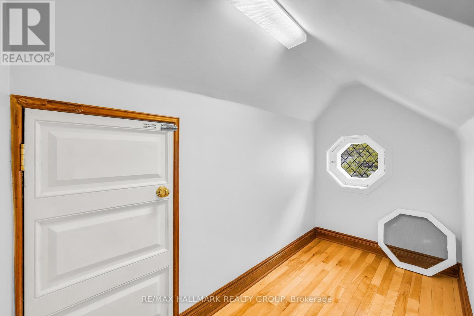 150 Ruskin Street, Ottawa, ON - Indoor Photo Showing Other Room