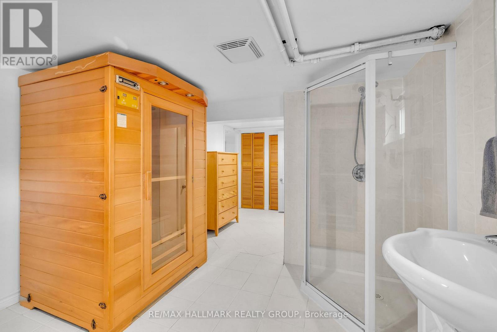 150 Ruskin Street, Ottawa, ON - Indoor Photo Showing Bathroom