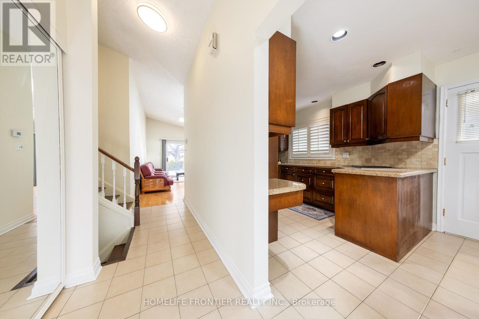 3223 Constitution Boulevard, Mississauga, ON - Indoor