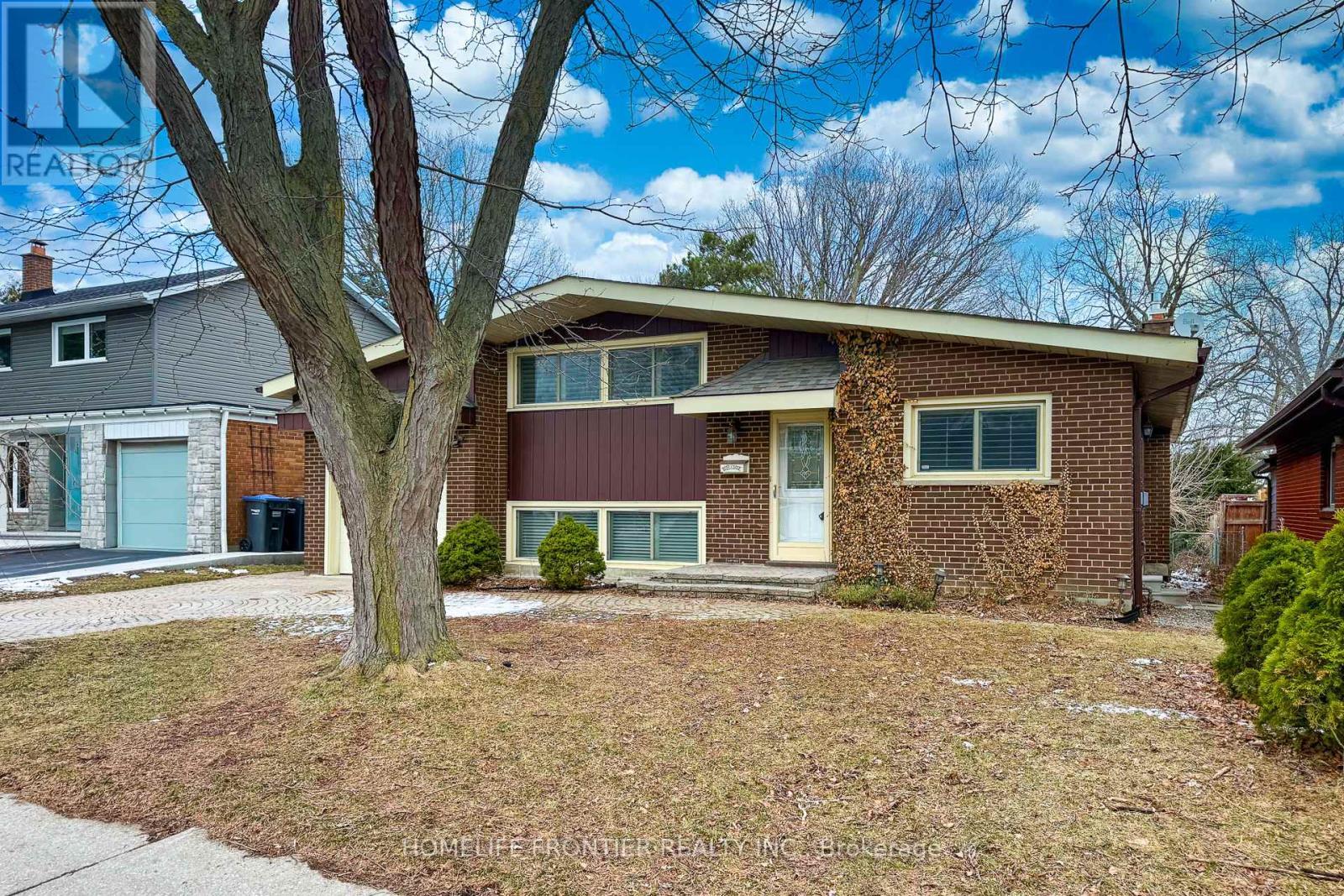 3223 Constitution Boulevard, Mississauga, ON - Outdoor