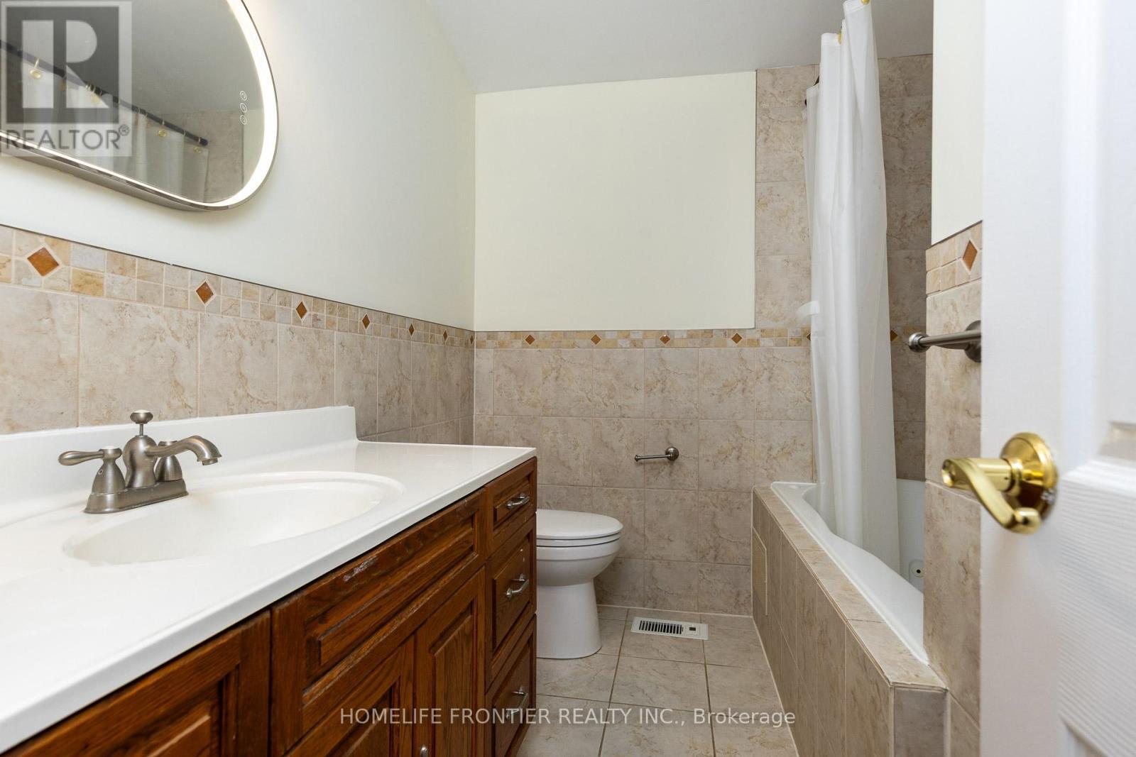 3223 Constitution Boulevard, Mississauga, ON - Indoor Photo Showing Bathroom