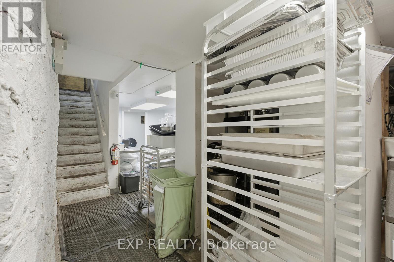 301 Barton Street E, Hamilton, ON