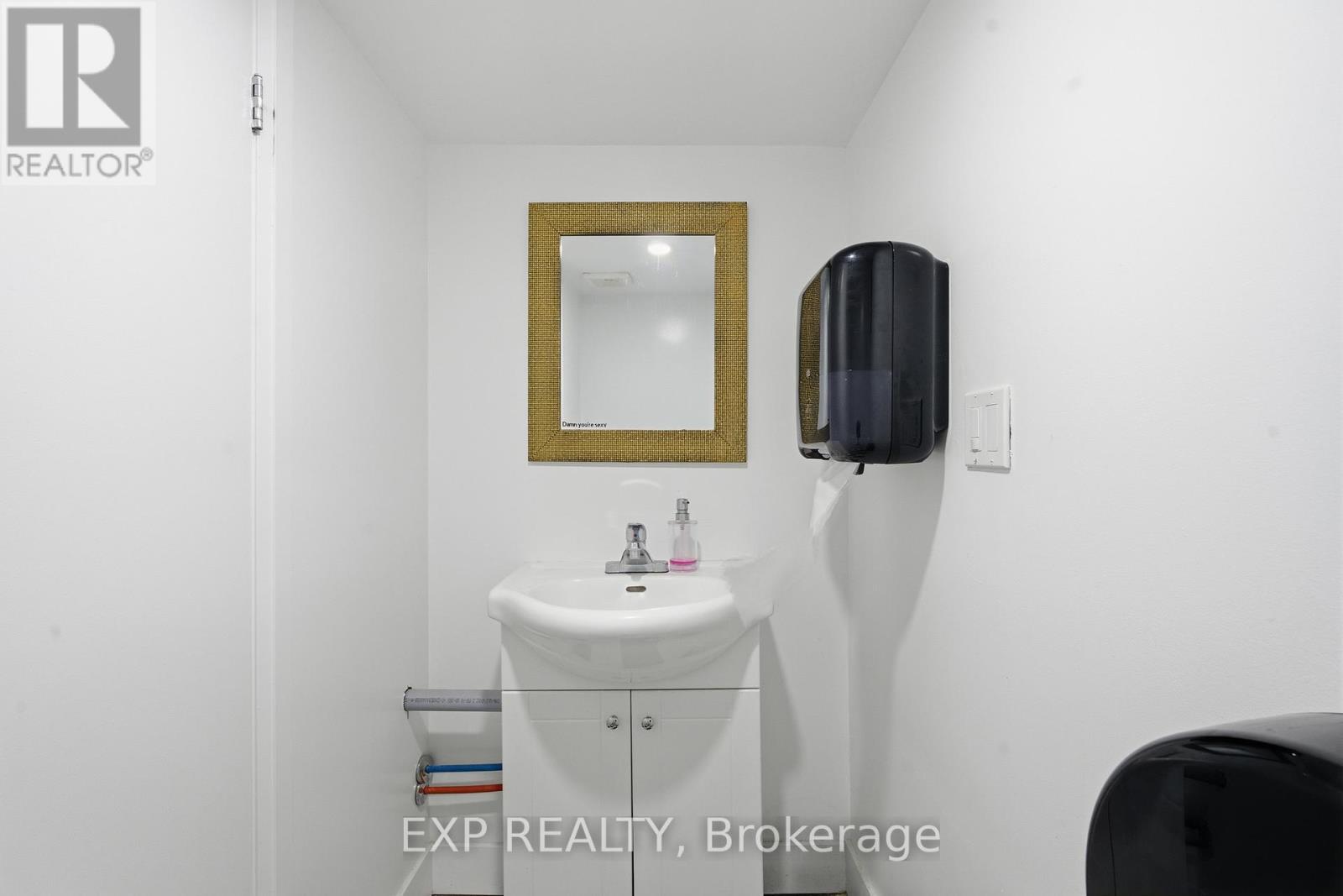 301 Barton Street E, Hamilton, ON