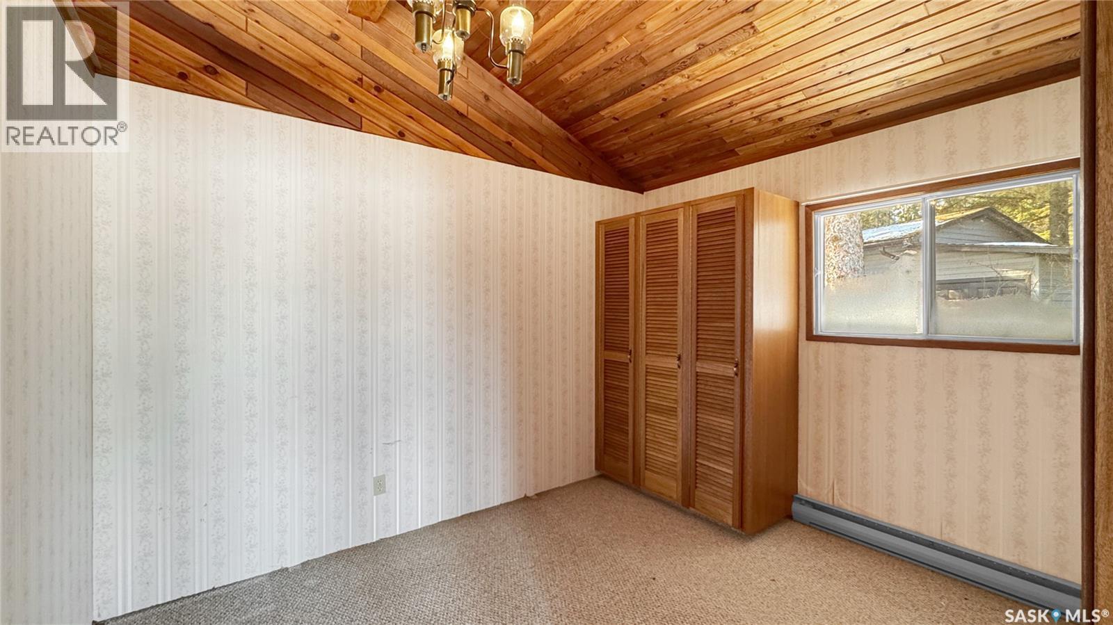 102 Lakeshore Drive, Echo Bay, SK - Indoor Photo Showing Other Room