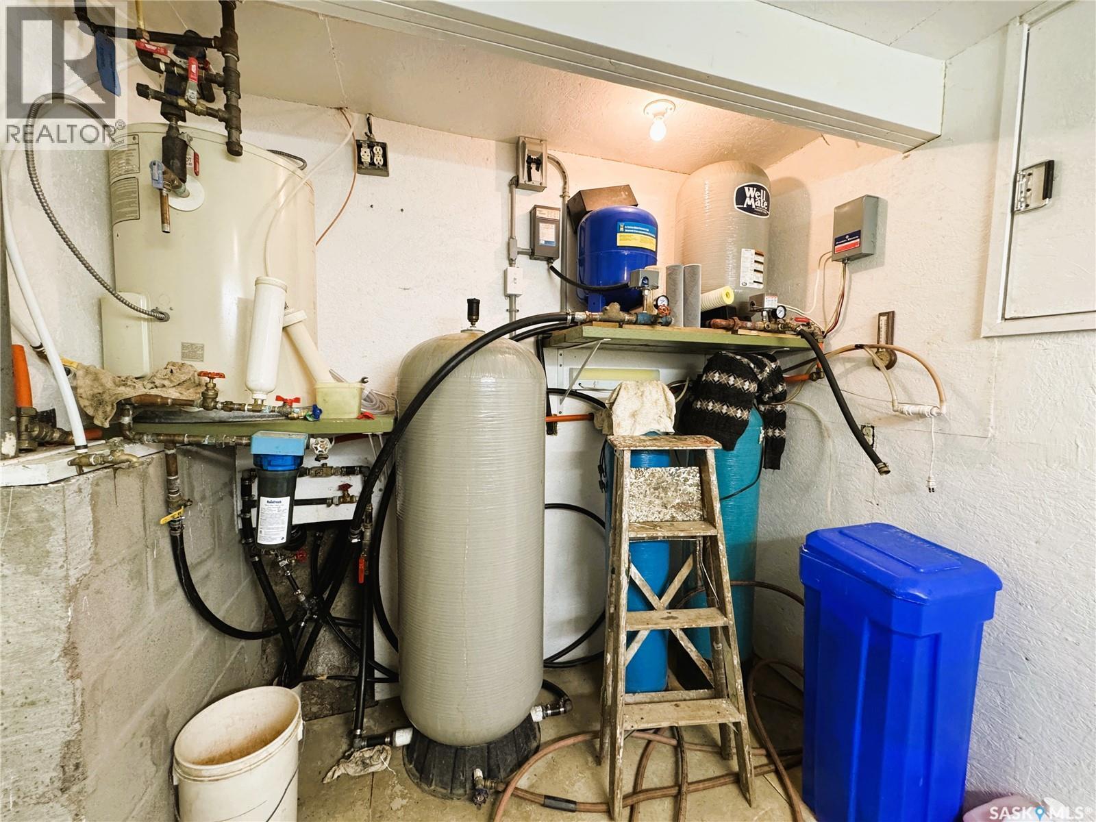 102 Lakeshore Drive, Echo Bay, SK - Indoor Photo Showing Basement