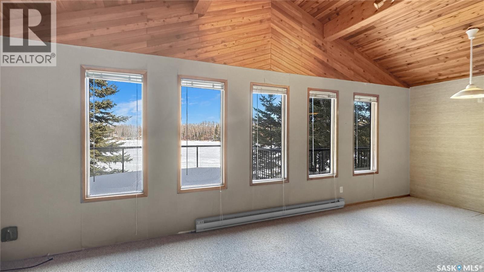 102 Lakeshore Drive, Echo Bay, SK - Indoor Photo Showing Other Room