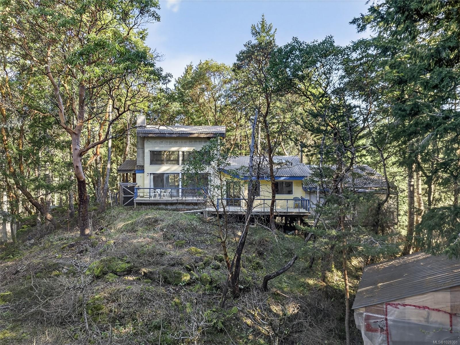 160 Sky Valley Rd, Salt Spring, BC