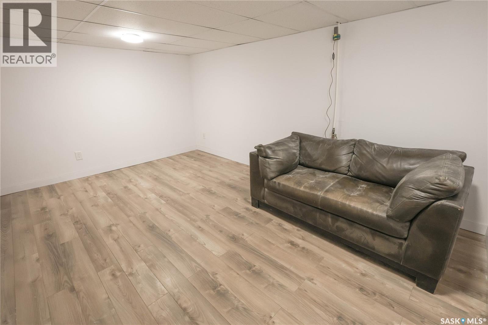 1012 4Th Street E, Prince Albert, SK - Indoor