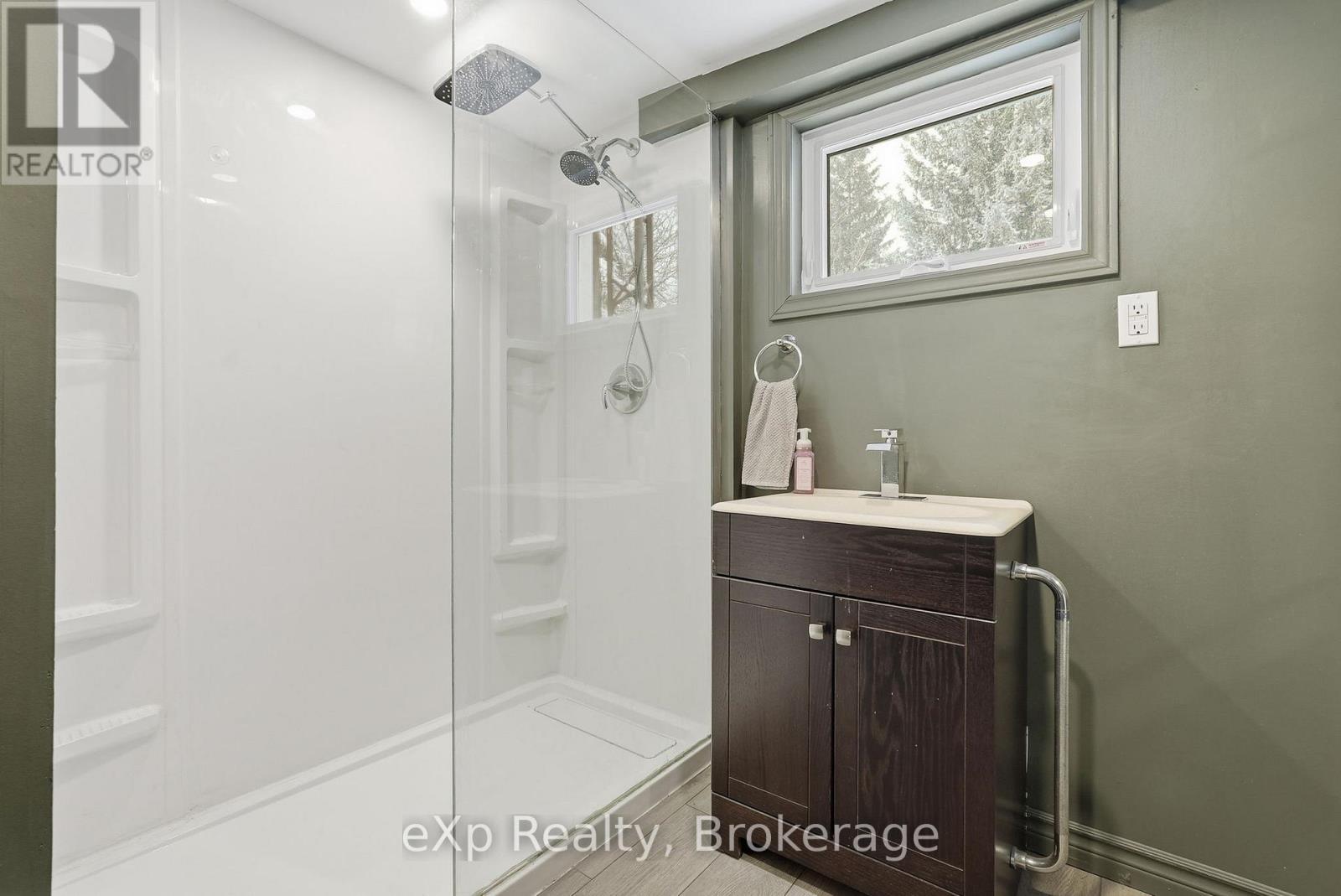 Basement bathroom - 60 Main Street E, Mapleton, ON - Indoor Photo Showing Bathroom