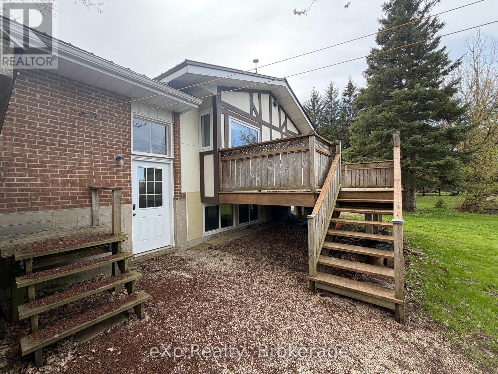 60 Main Street E, Mapleton, ON - Outdoor With Deck Patio Veranda