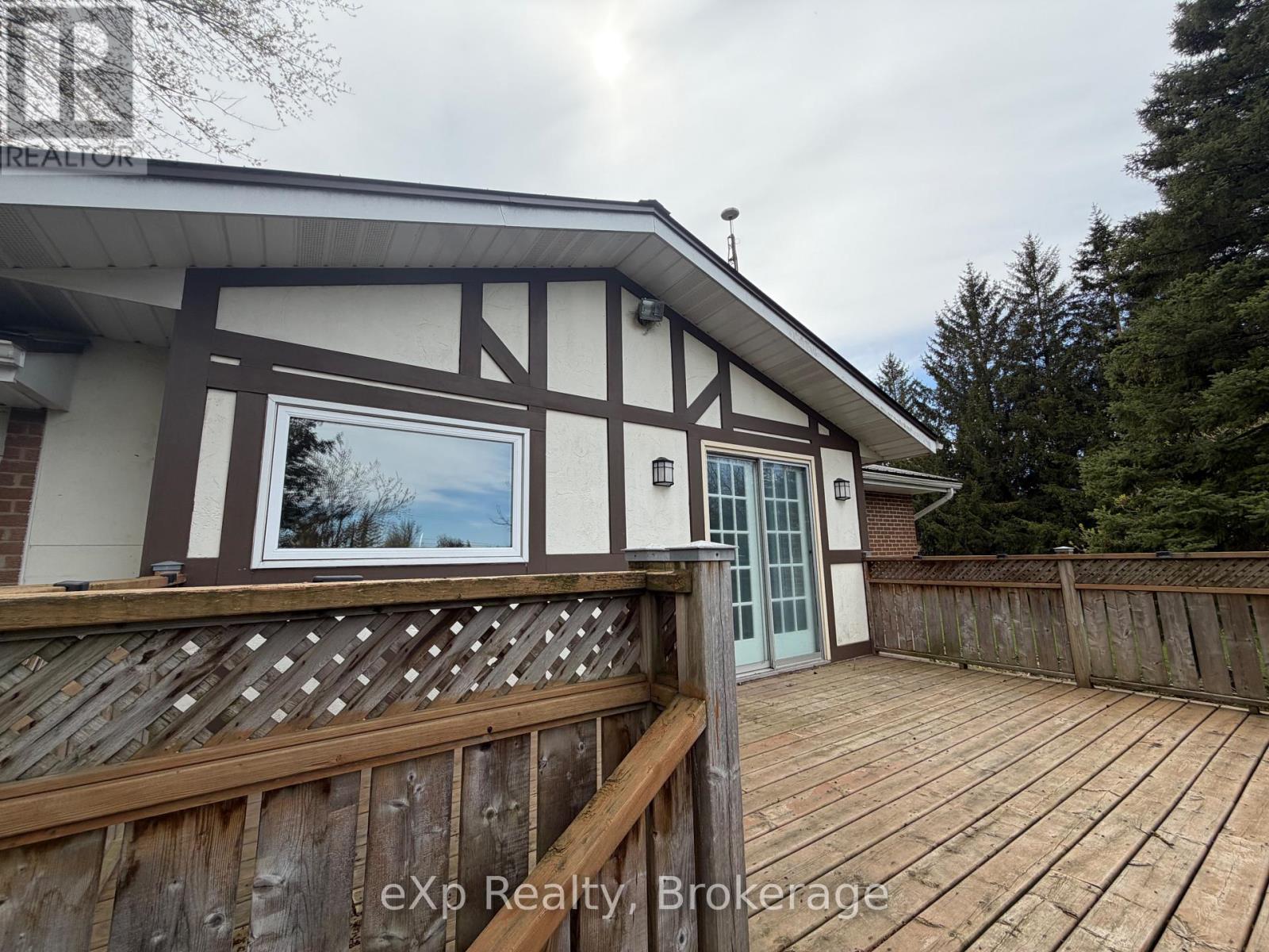 60 Main Street E, Mapleton, ON - Outdoor