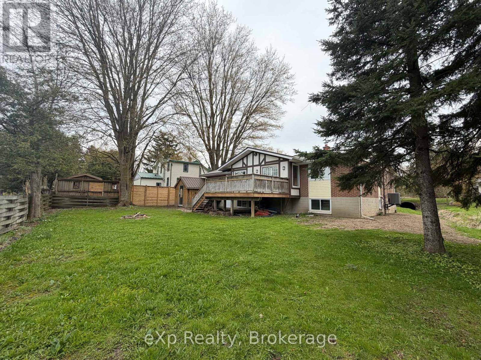 60 Main Street E, Mapleton, ON - Outdoor With Deck Patio Veranda