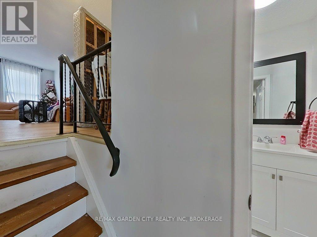 105 Tupper Drive, Thorold (Confederation Heights), ON - Photo Showing Other Room
