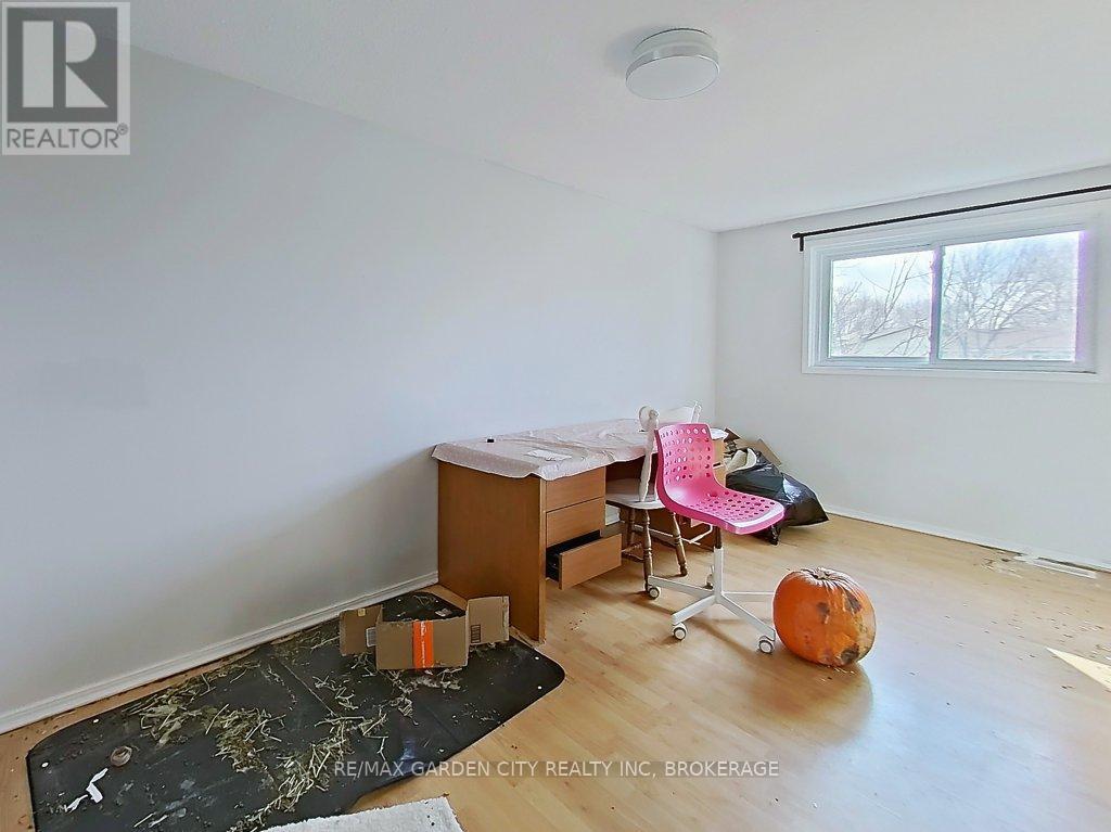 105 Tupper Drive, Thorold (Confederation Heights), ON - Indoor Photo Showing Office