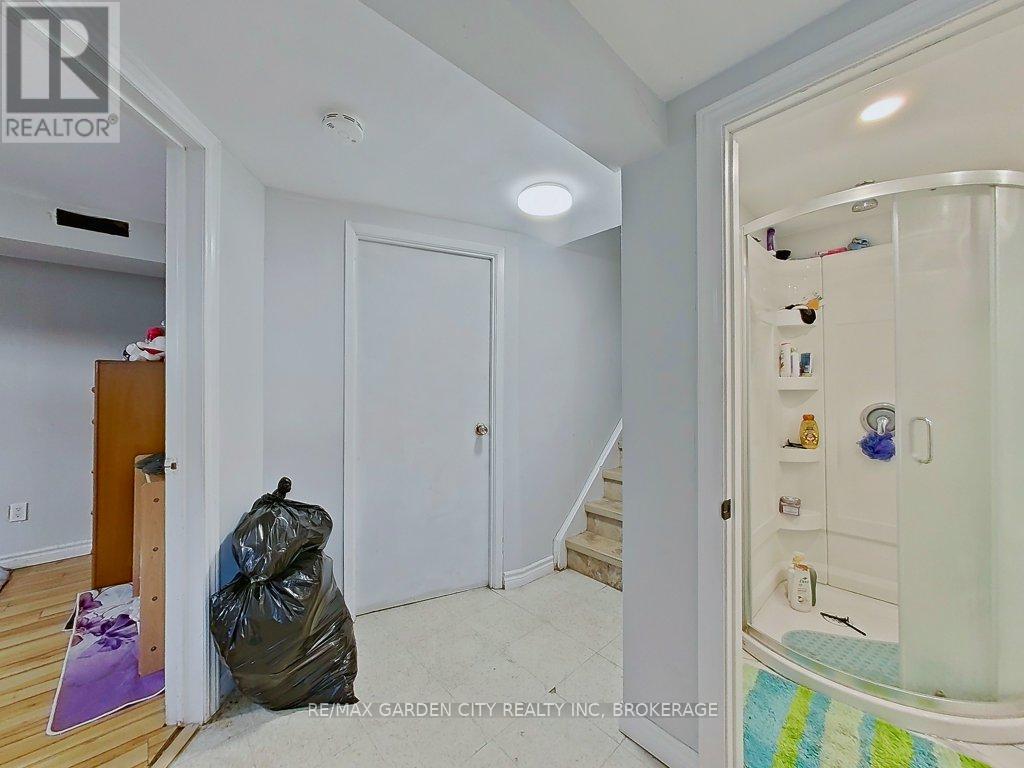 105 Tupper Drive, Thorold (Confederation Heights), ON - Indoor Photo Showing Other Room
