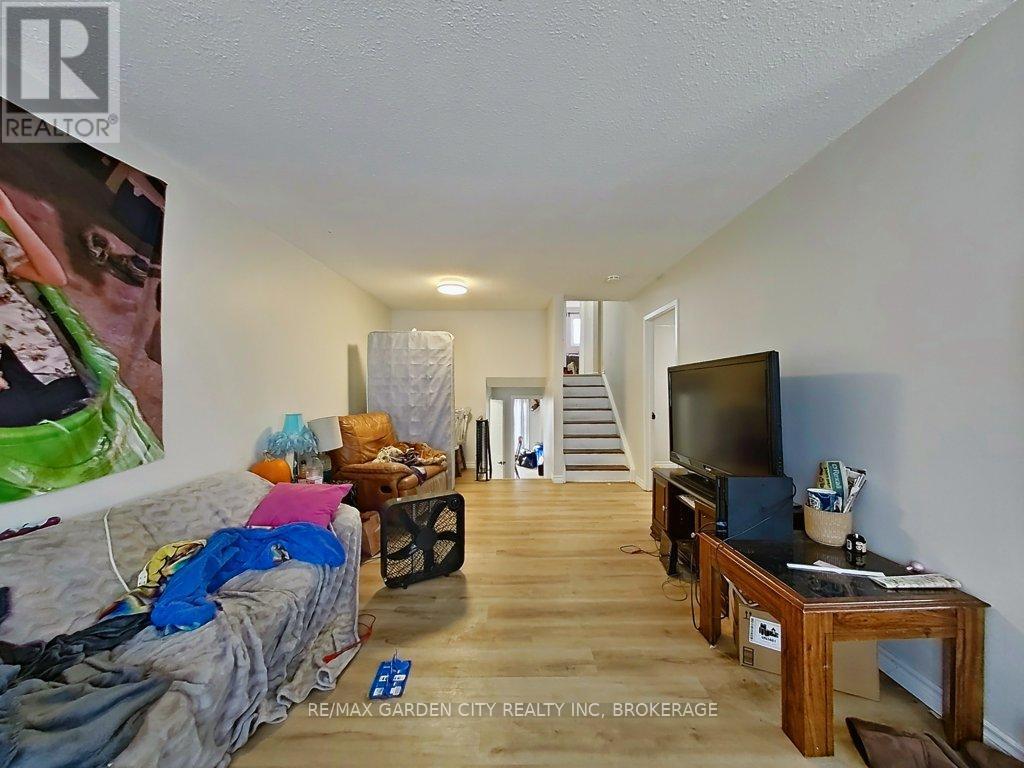 105 Tupper Drive, Thorold (Confederation Heights), ON - Indoor