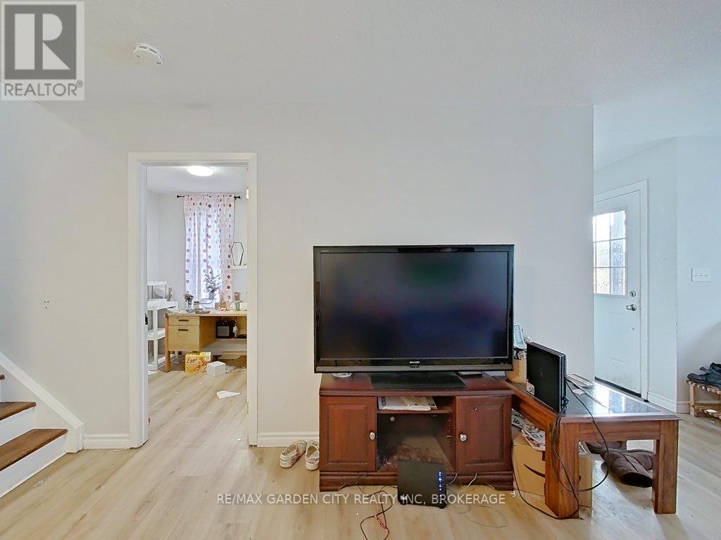 105 Tupper Drive, Thorold (Confederation Heights), ON - Indoor