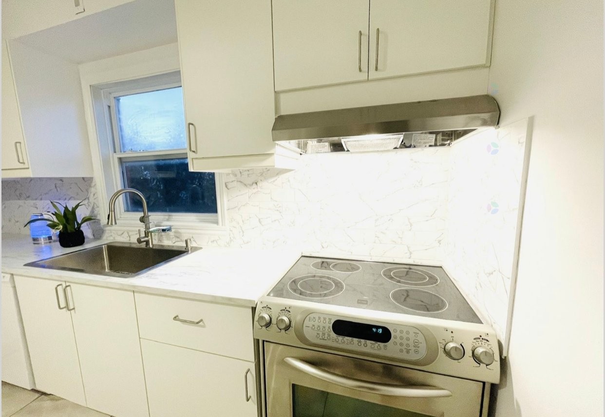 Cuisine - 3-5742 Av. Auteuil, Brossard, QC - Indoor Photo Showing Kitchen