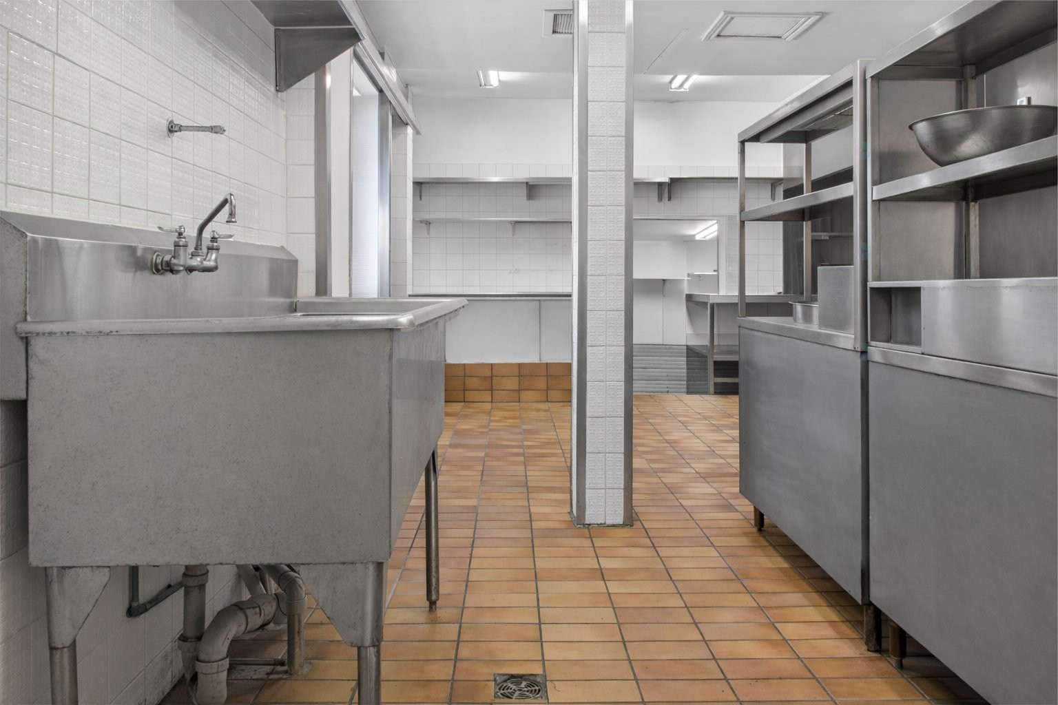 Kitchen - 2505 Rue Provost, Montréal (Lachine), QC - Indoor