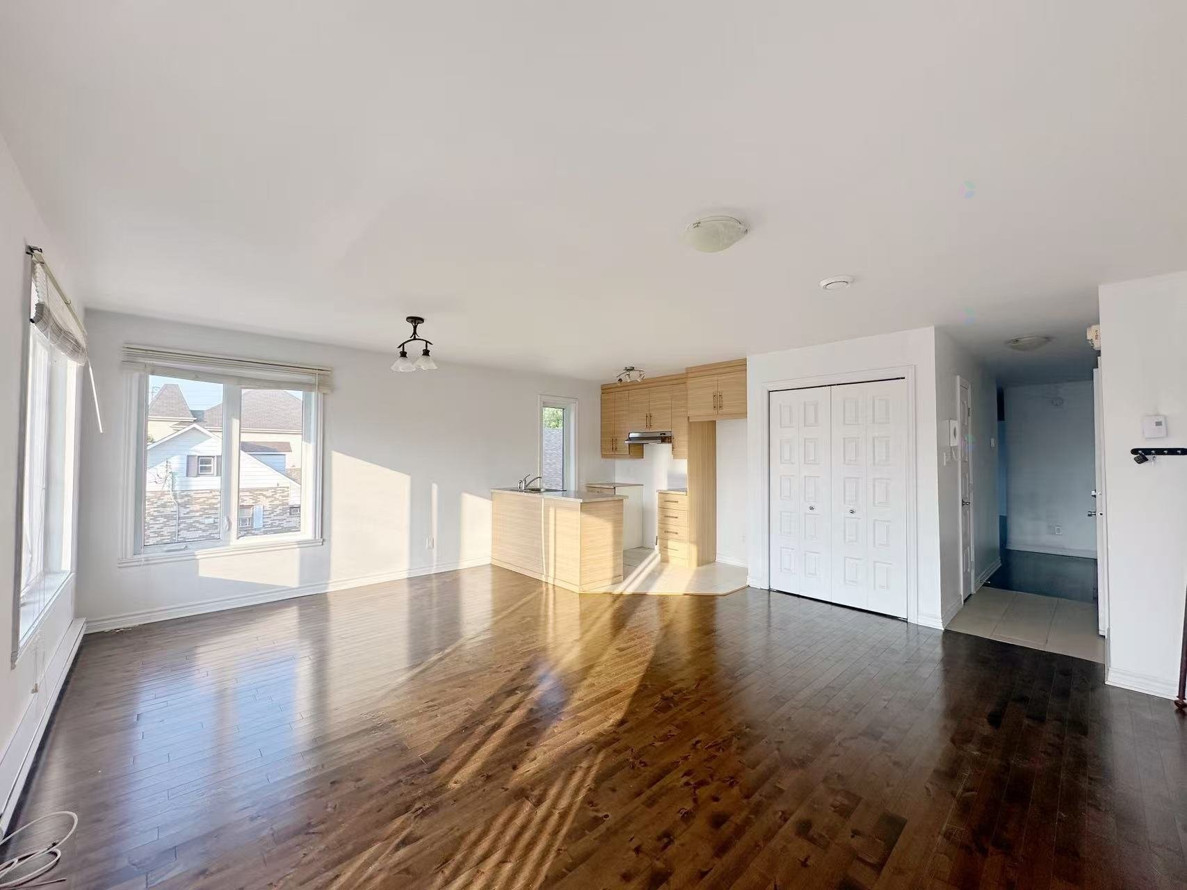 Intérieur - 201-5565 Av. Albanie, Brossard, QC - Indoor
