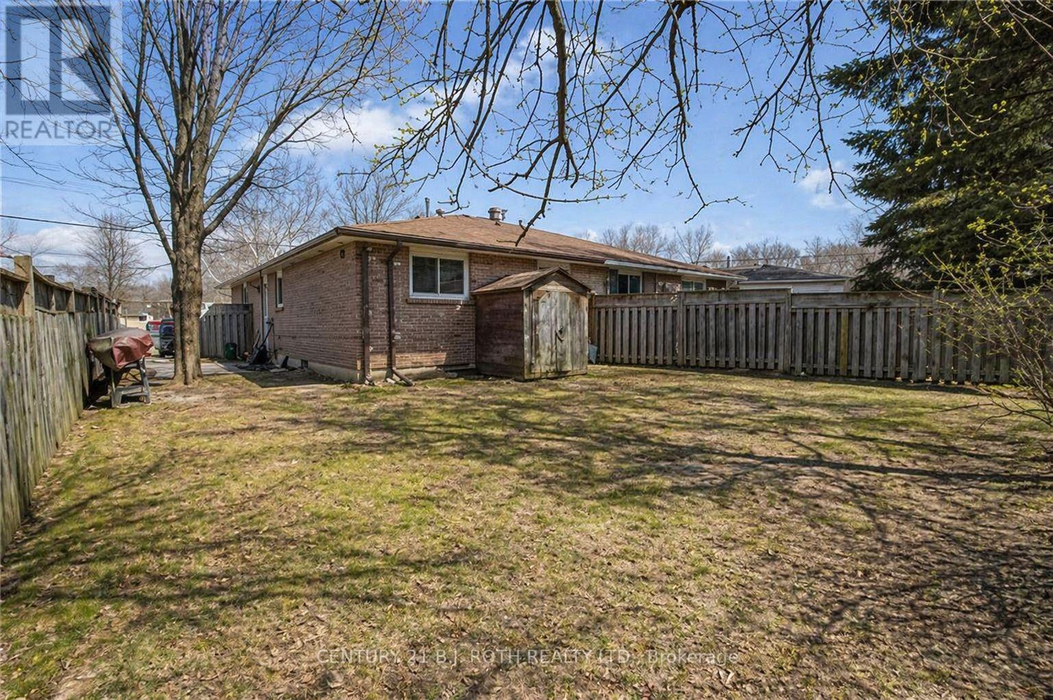 17 Burbank Place, Barrie, ON - Outdoor